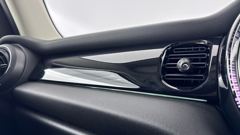 MINI Hatchback 2.0 Cooper S Classic 5dr Petrol Hatchback